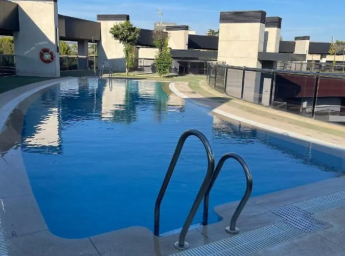 Tecnocordoba Aparcamiento Privado Gratuito Y Piscina 公寓 *